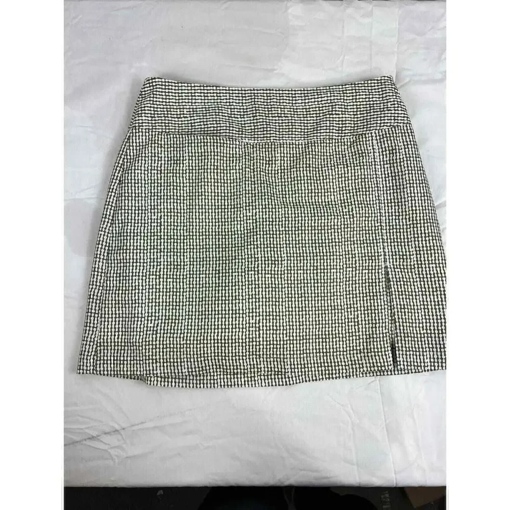 Women's Izod XFG Stretch Golf Skort Size 6 EUC